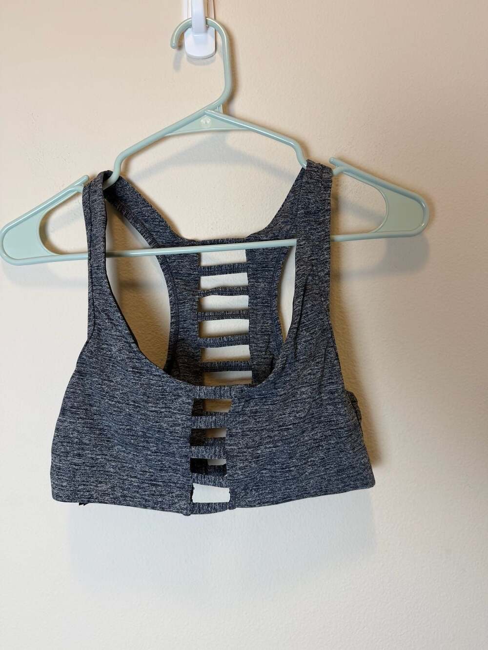 Victoria's Secret Pink Ultimate Sports Bra Medium